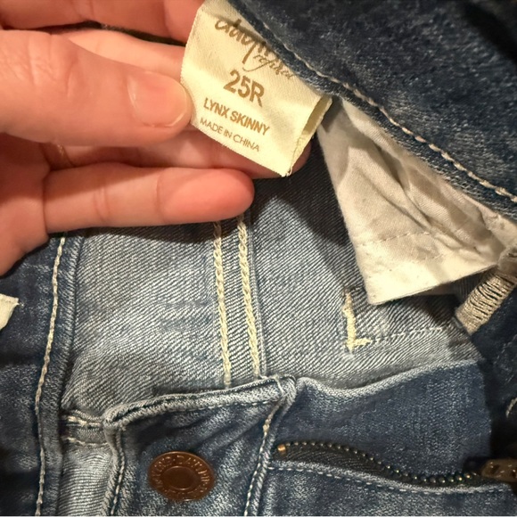 BKE Stella Straight Leg Jeans & Daytrip Lynx Skinny Jeans - Picture 6 of 8